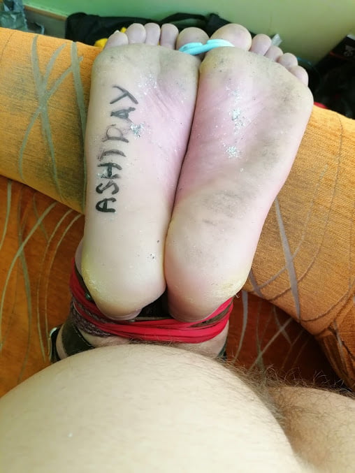 Young Whore BDSM Slave. Please humiliate me in comment